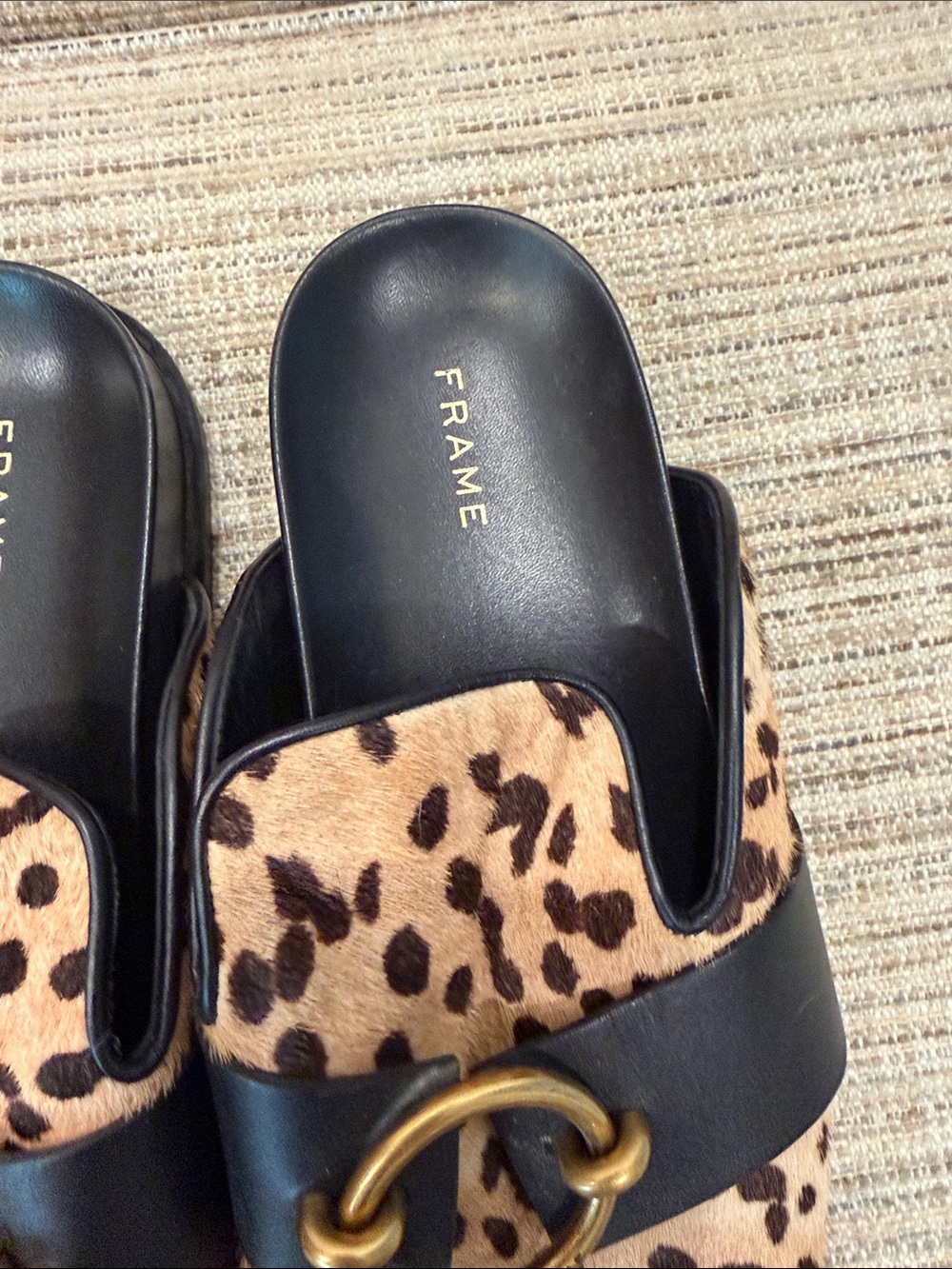 Frame Denim Leopard-Print Slide Mules with Black Strap & Gold Ring 8 1/2 - Picture 6 of 10